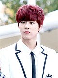김우석